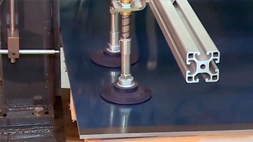 Remoção automatizada de chapas com ventosas processamento de metal [FIPA]