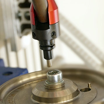 Setting, pressing & riveting