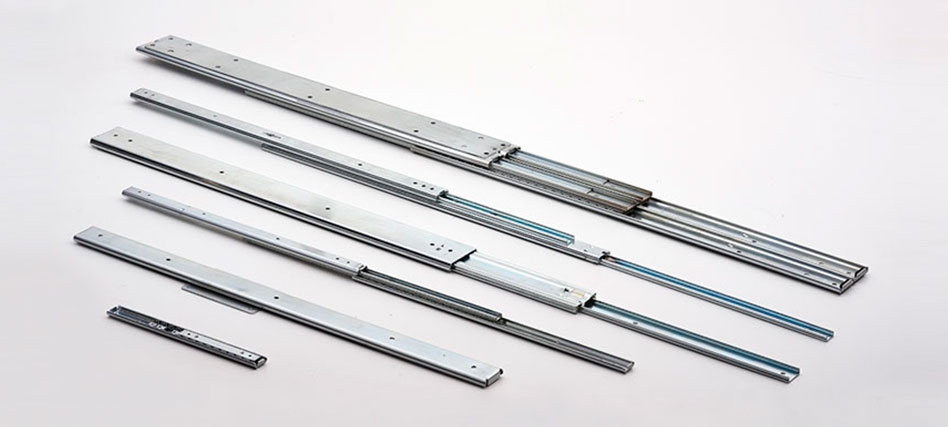 Guiamentos lineares / Componentes movimento linear